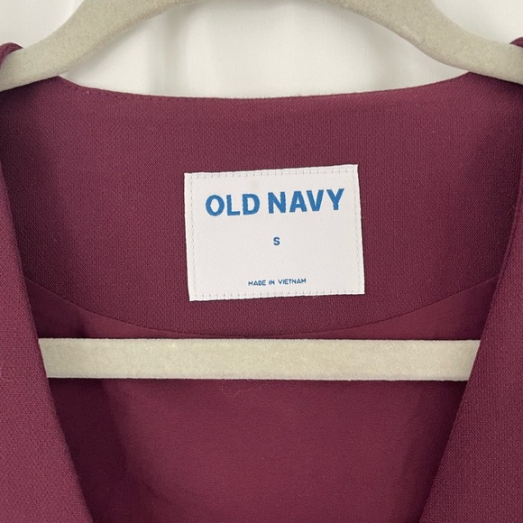 Old Navy NWT Maroon Women’s Small Vest brown Buttons - Picture 3 of 7